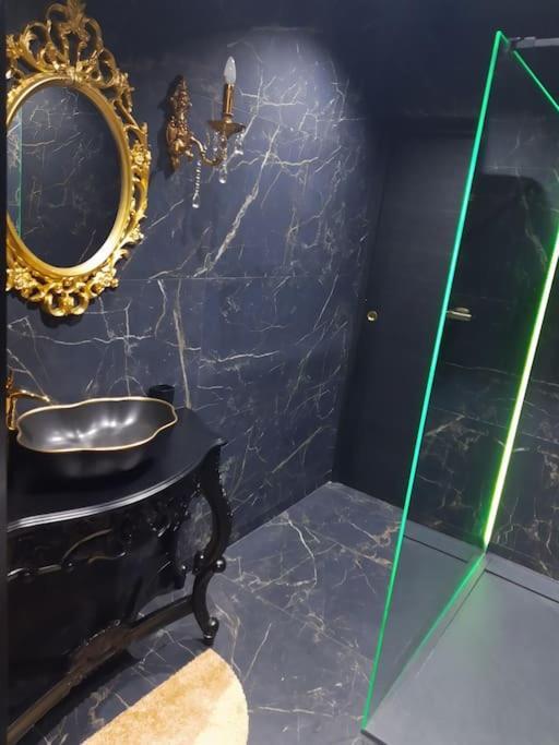 Nuit Romantique - Jacuzzi - Beziers - Romance Royale Esterno foto