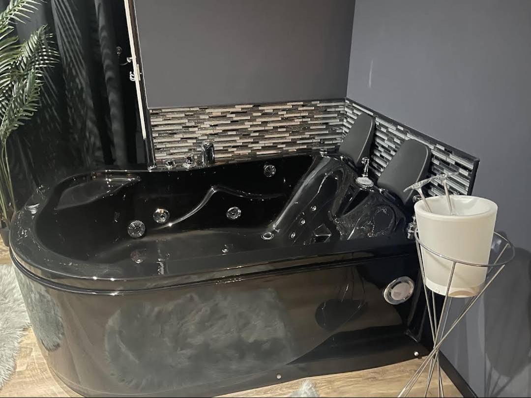 Nuit Romantique - Jacuzzi - Beziers - Romance Royale Esterno foto